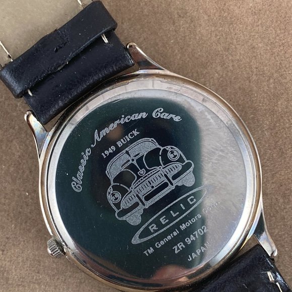 Vintage Fossil/Relic 3D 1949 Buick Red Stainless Steel Watch - Picture 8 of 10